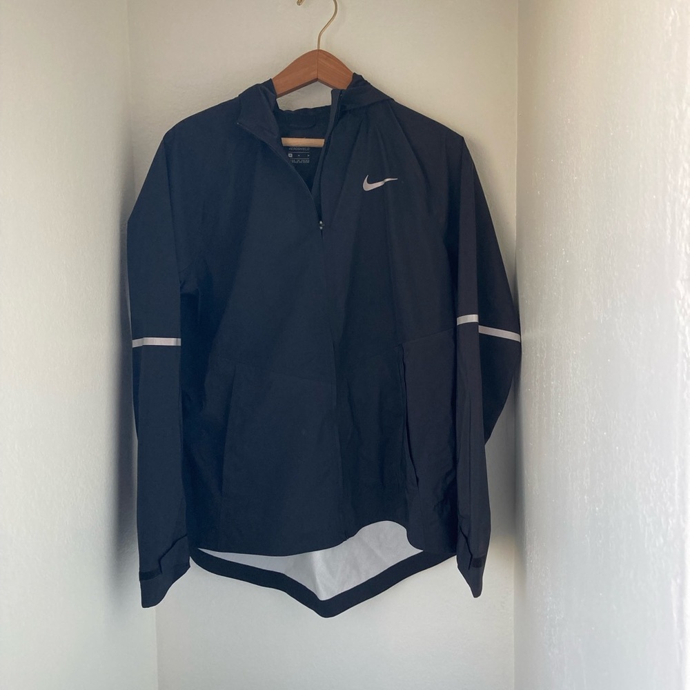 nike aeroshield running jacket